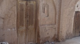 کاروانسرای شازده متعلق به حاج محمد فتاحی می باشد که متاسفانه در حال تخریب و نابودی است 